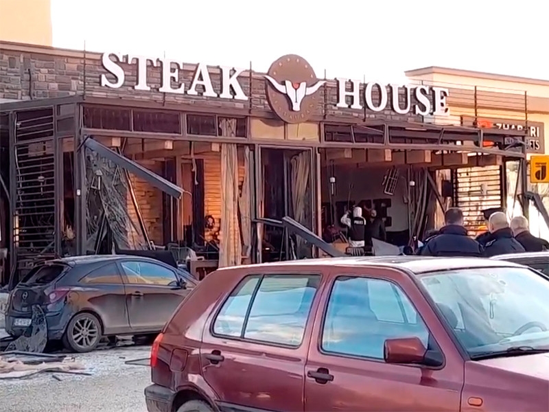 При взрыве в кафе на юге Сербии ранены 42 человека (ФОТО, ВИДЕО)