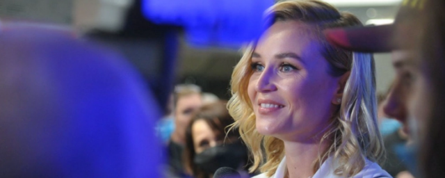 Полина Гагарина рассказала, почему не делает пластику груди