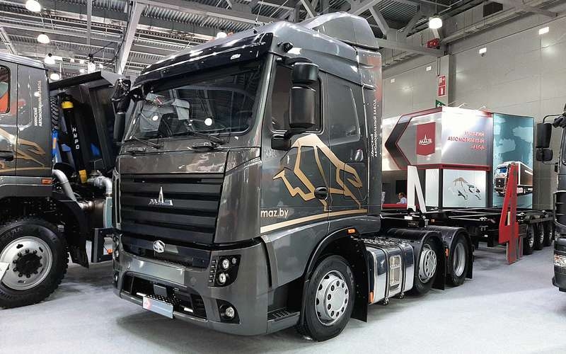 МАЗ выставил на Comtrans свой новый тягач