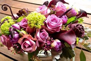Цветы на праздник: как выбрать композицию?