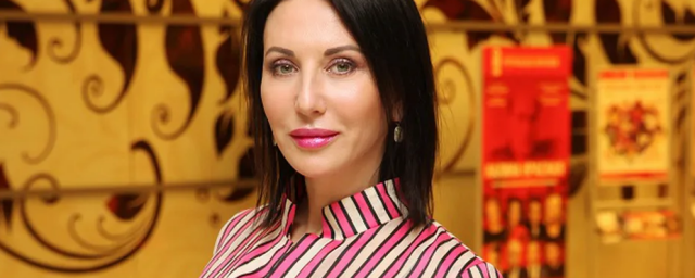 Алика Смехова показала фото без одежды и макияжа