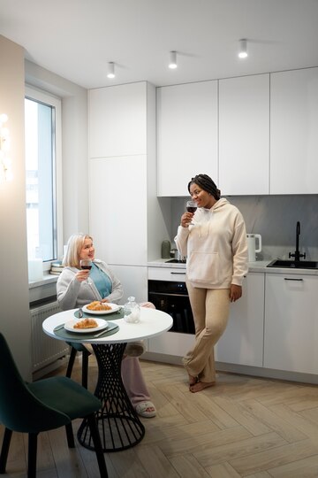 Натяжной потолок для кухни: критерии выбора