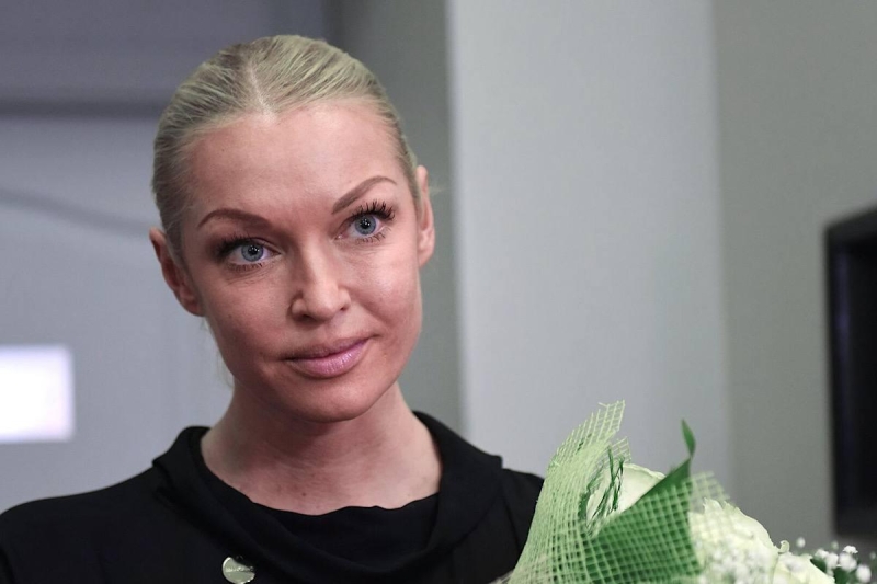 Елена Николаева пытается наладить отношения с Волочковой перед свадьбой ее дочери