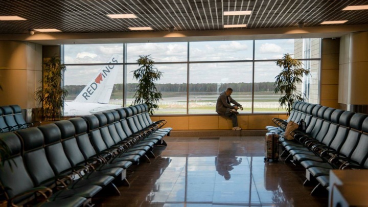 Минтранс: интернет в самолетах РФ появится не ранее 2027 года - Новости на Вести.ru