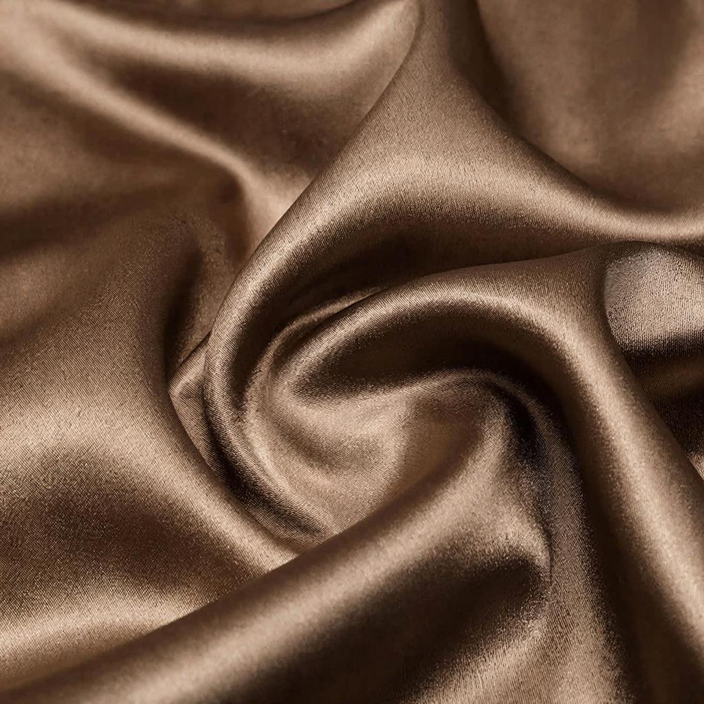 Сатин оптом: кому и когда может быть интересен