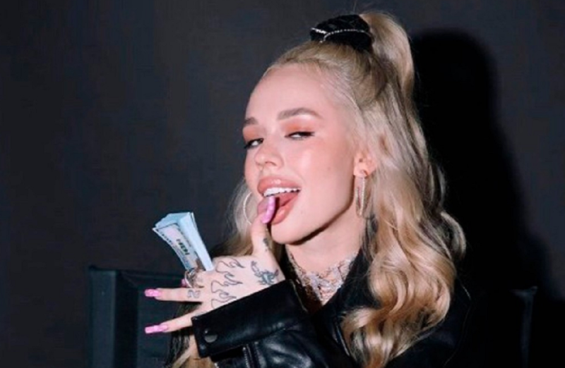 Продюсер Дворцов выступил с предложением о запрете песен Инстасамки